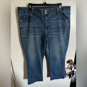 American Eagle Crop Jeans Size 20